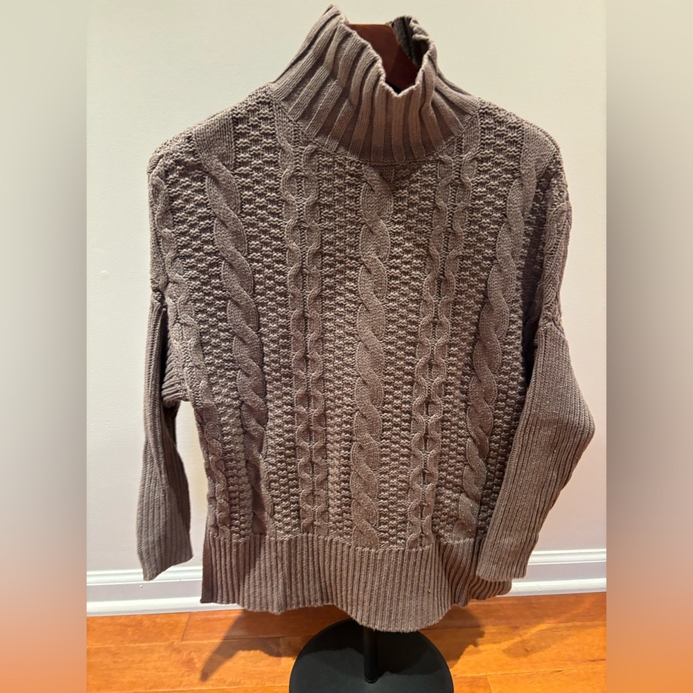 Old Navy Taupe Brown Cable Knit Turtleneck Sweater XS